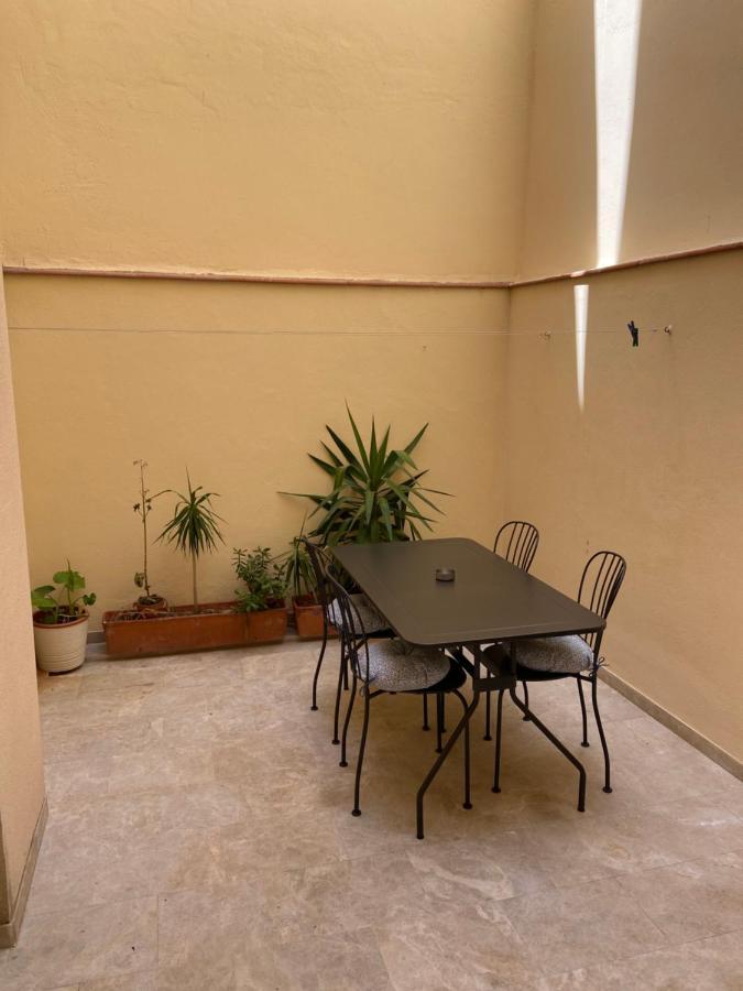 Central Apartment With Patio By Wayra Tarifa Eksteriør billede